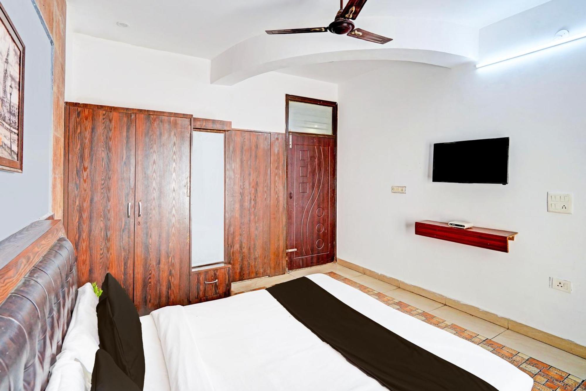Super Hotel O Palm Dehradún Kültér fotó